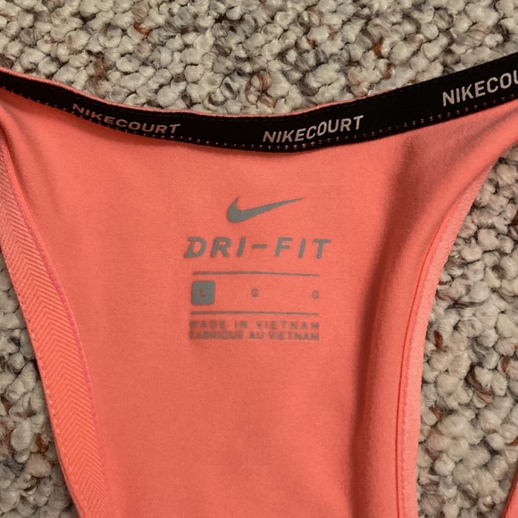 Nike Dri Fit tank top - Picture 3 of 4